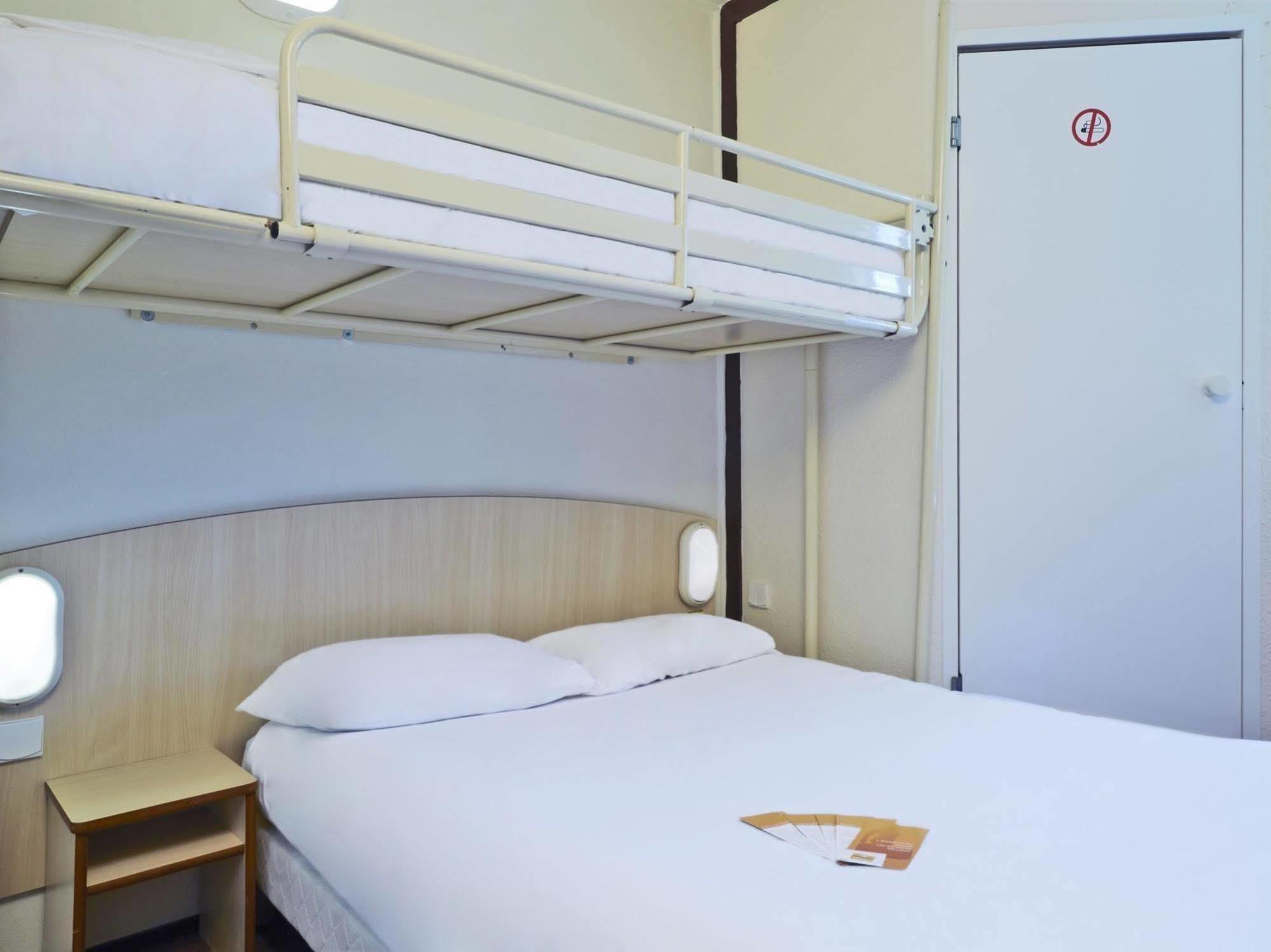 Hotel F1 Lyon Genay Massieux Dış mekan fotoğraf