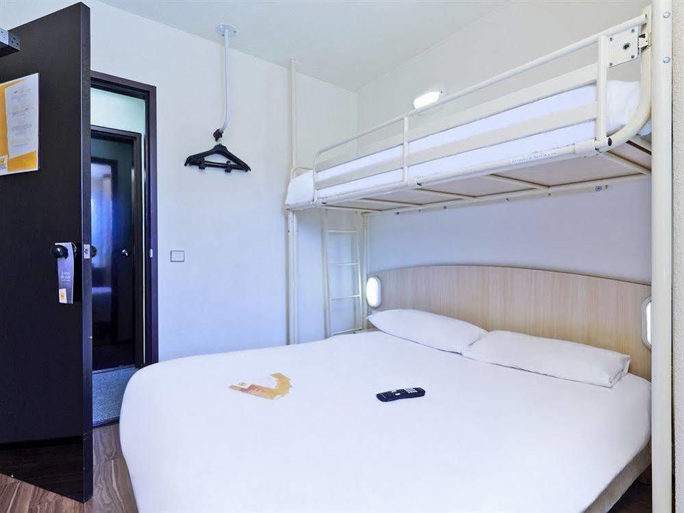 Hotel F1 Lyon Genay Massieux Dış mekan fotoğraf